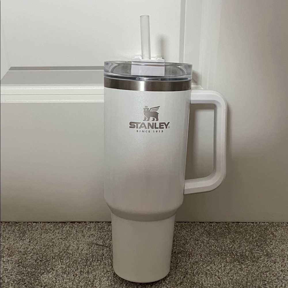 Stanley Classic White Travel Mug with Handle